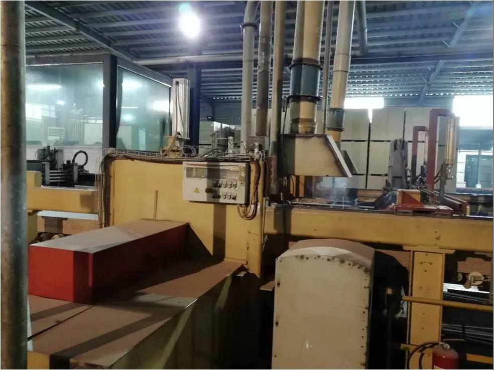 華洲高品質(zhì)無醛板材，都需要什么水平的生產(chǎn)設(shè)備？(圖4)