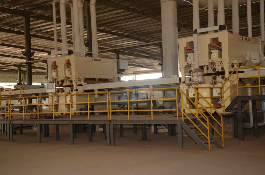 華洲高品質(zhì)無醛板材，都需要什么水平的生產(chǎn)設(shè)備？(圖5)